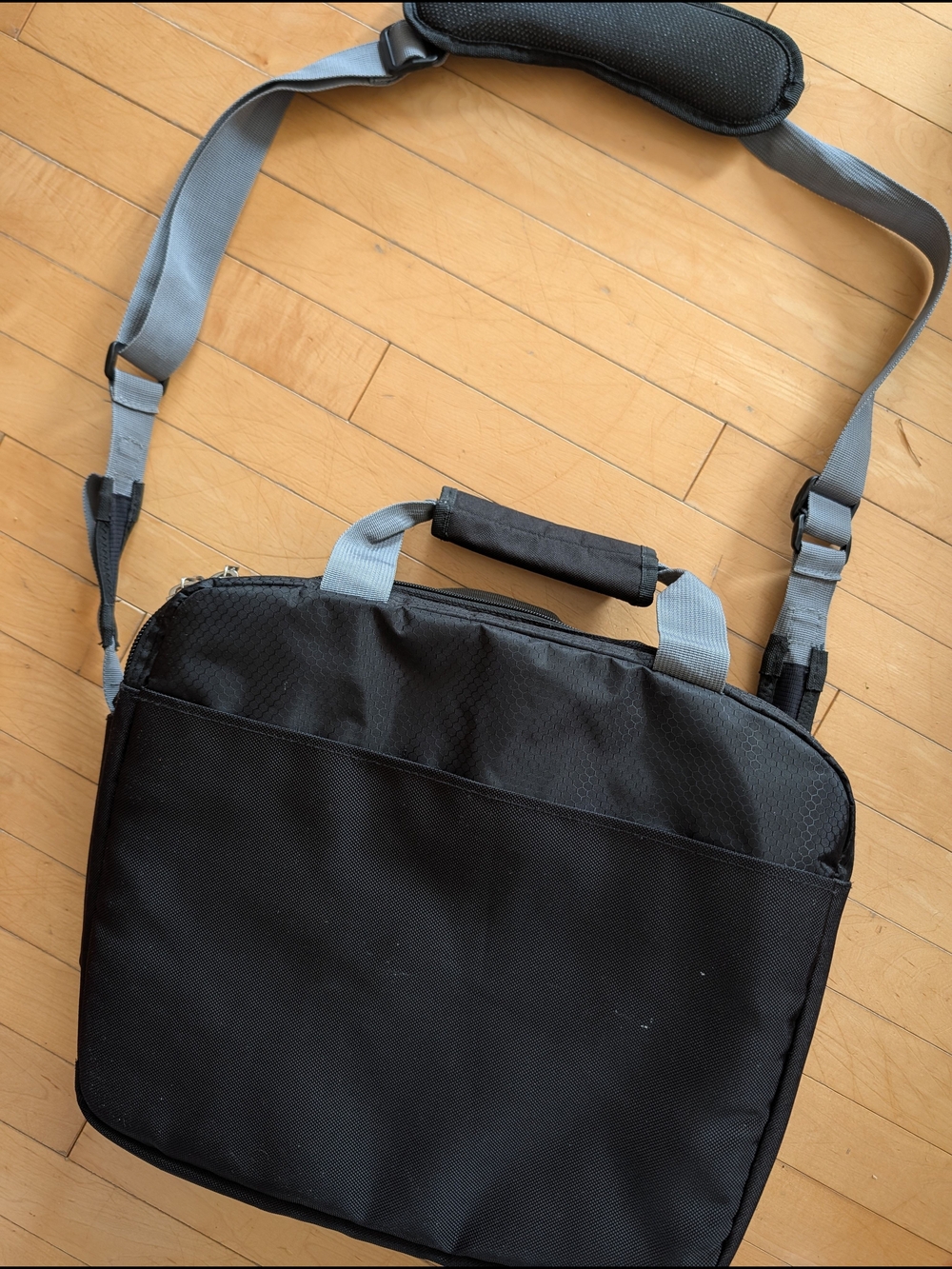 Adidas Calhoun Messenger Spring Load Shoulder Laptop Bag Black Agron Inc - Picture 2 of 8